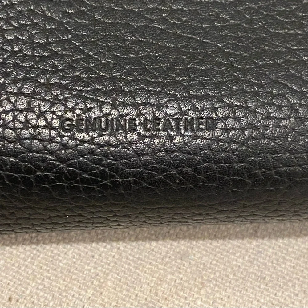 Black Genuine Pebbled Leather Kiss-lock Wallet - Like New